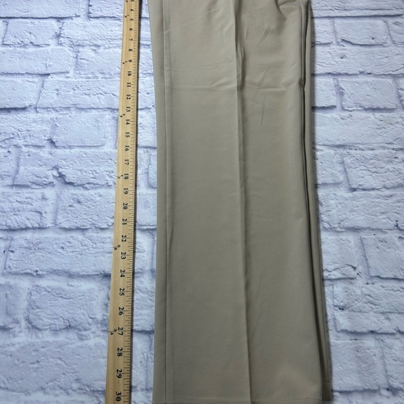 Izod Men's Flat Front Khaki Chino Golf Pants. Size 33/32. - Picture 9 of 9